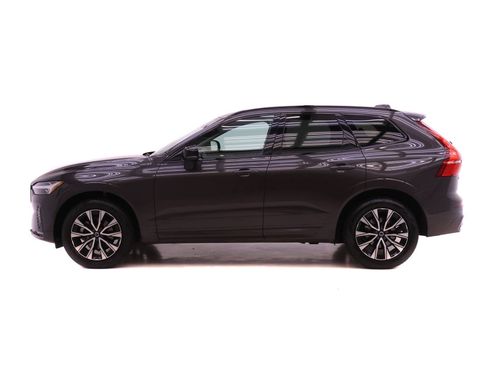 Certified 2025 Volvo XC60 B5 Core image 3