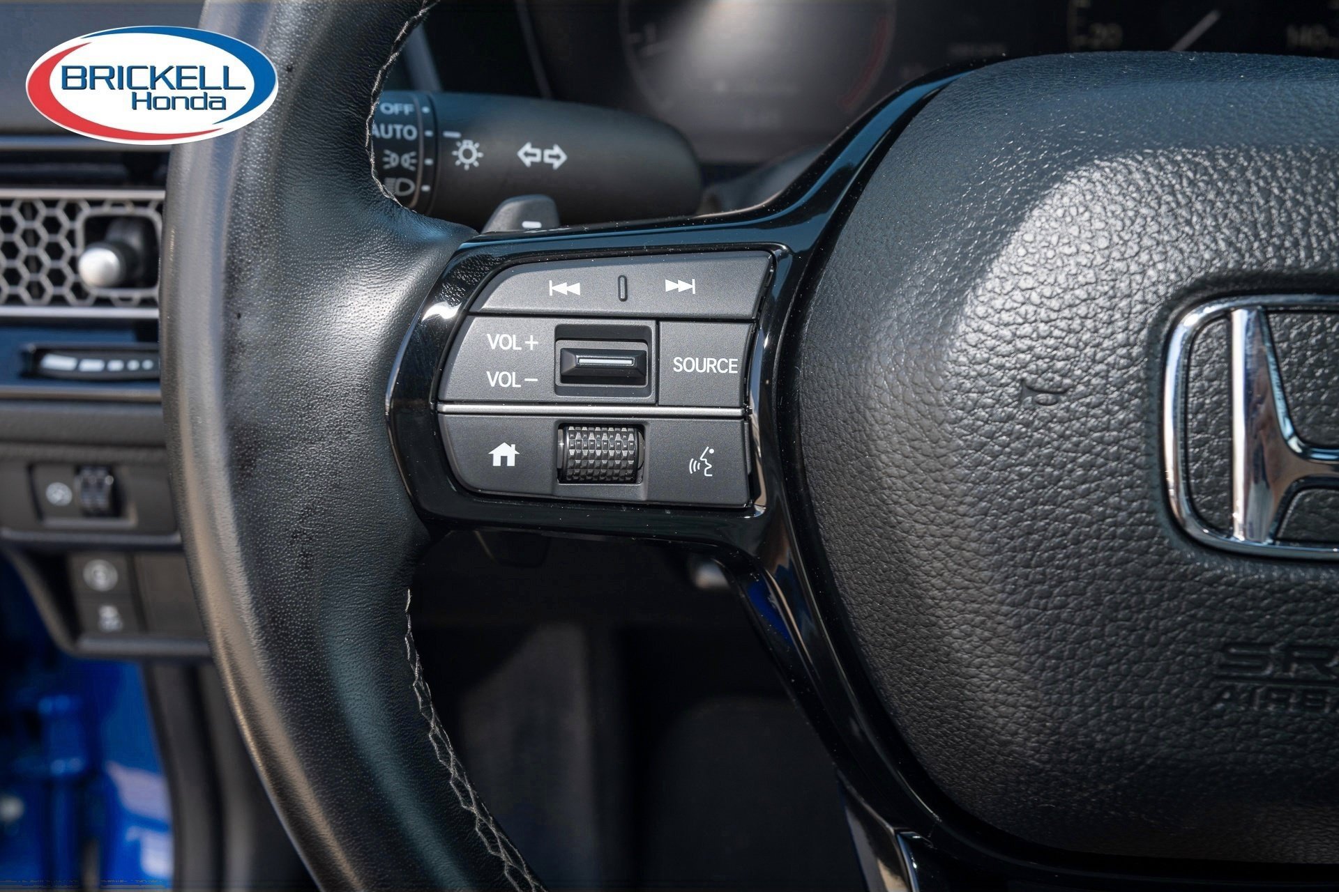 Used 2023 Honda Civic Sport image 25
