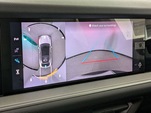 New 2026 Porsche Cayenne Coupe AWD/4WD image 18