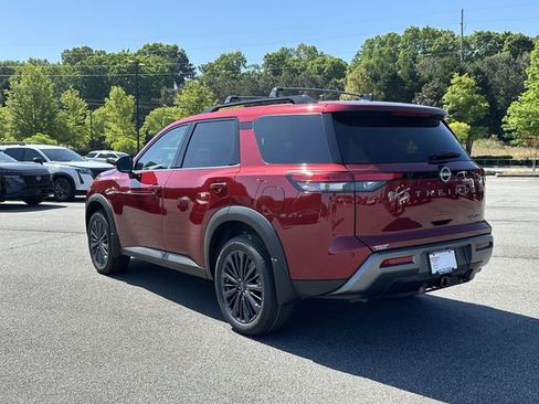 New 2026 Nissan Pathfinder SL AWD/4WD image 6