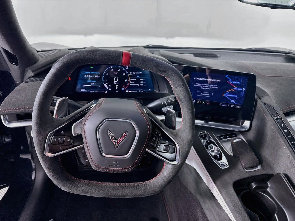 Used 2023 Chevrolet Corvette Stingray Premium Conv w/ Z51 Performance Package RWD image 22