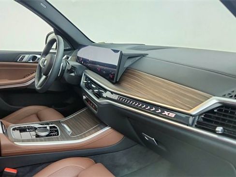 Used 2026 BMW X5 sDrive40i w/ M Sport Package image 21