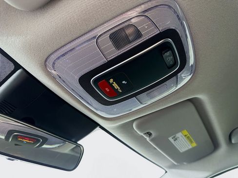 Used 2024 Hyundai Elantra SEL image 33