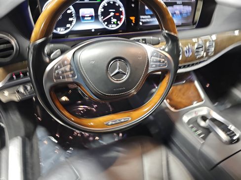 Used 2015 Mercedes-Benz S 550 Sedan image 17