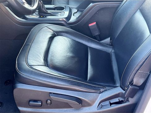 Used 2022 Chevrolet Colorado Z71 image 16