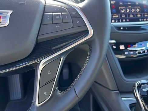 Used 2025 Cadillac XT5 Premium Luxury image 14