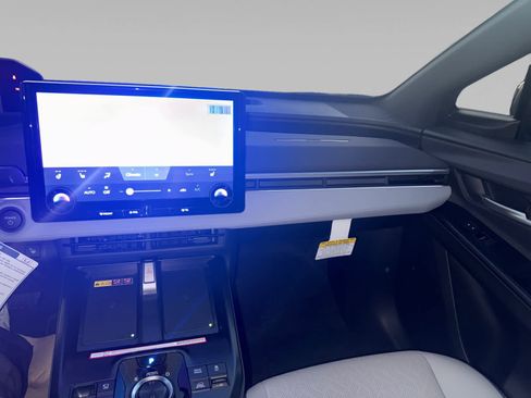 New 2026 Subaru Solterra AWD/4WD image 21