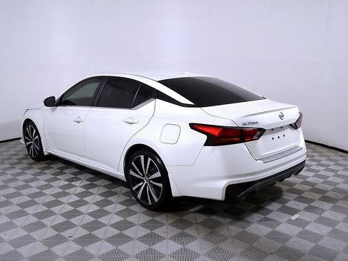 Used 2021 Nissan Altima 2.5 SR FWD image 10