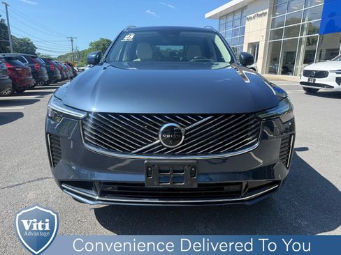 Used 2025 Volvo XC90 T8 Ultra w/ Protection Package Premier AWD/4WD image 3