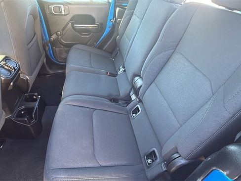 Used 2020 Jeep Gladiator Sport image 12