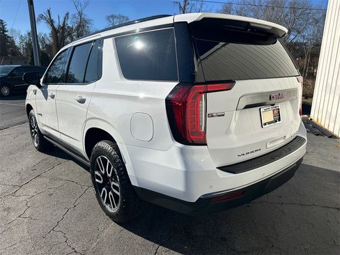 Used 2021 GMC Yukon AT4 w/ AT4 Premium Plus Package image 8