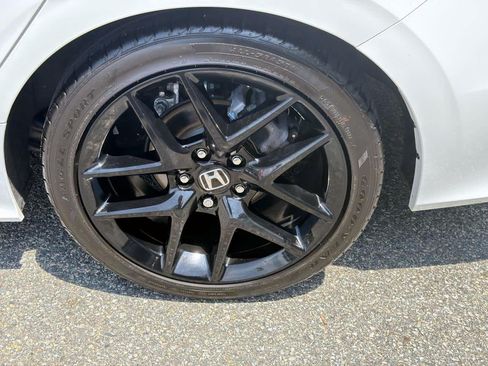Used 2023 Honda Civic Sport image 10