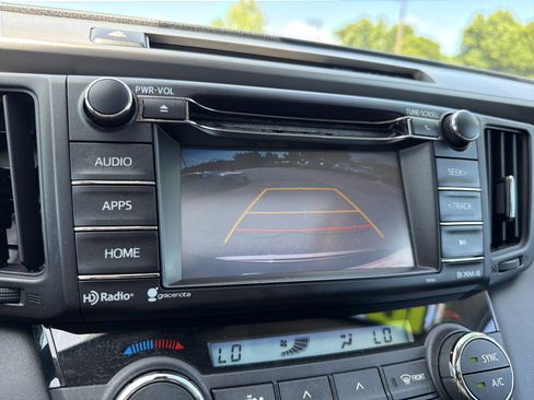 Used 2017 Toyota RAV4 XLE FWD image 7