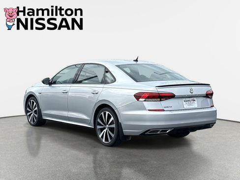 Used 2021 Volkswagen Passat 2.0T R-Line image 4