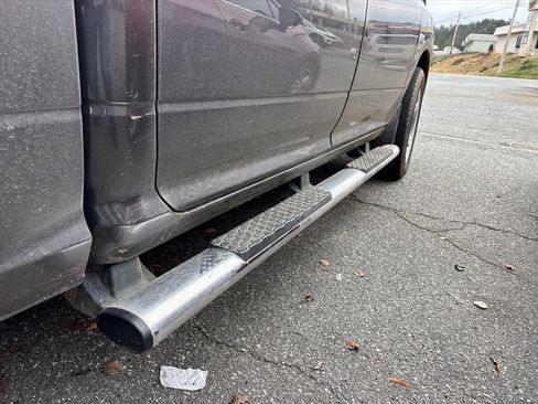 Used 2017 RAM 1500 Express image 11