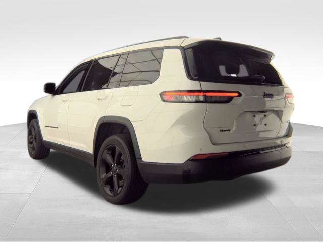 Used 2023 Jeep Grand Cherokee L Laredo AWD/4WD image 5