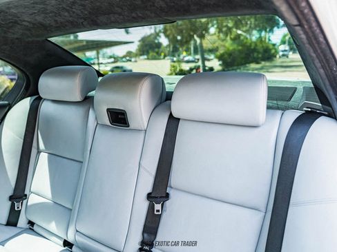 Used 2006 BMW M5 image 49