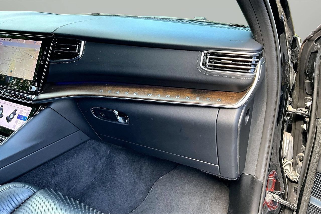 Used 2023 Jeep Grand Wagoneer Series II AWD/4WD image 20