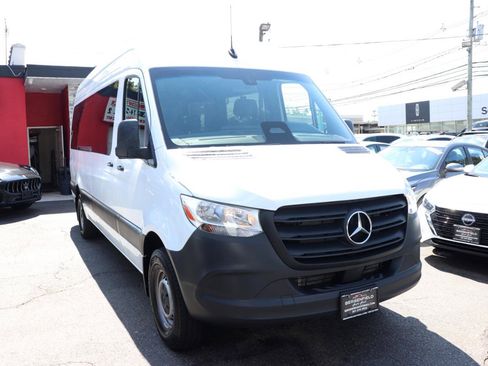 Used 2025 Mercedes-Benz Sprinter 2500 image 7