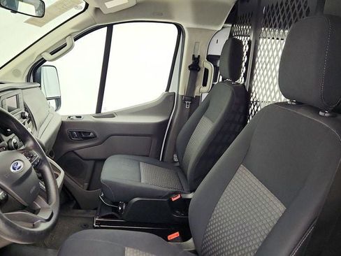 Used 2024 Ford Transit 250 T-250 130 Low Rf 9070 GVWR RW w/ Exterior Upgrade Package image 17