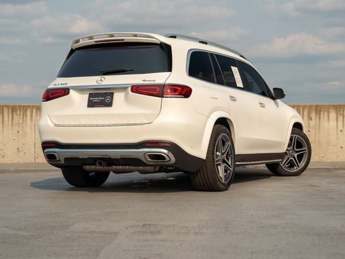 Used 2021 Mercedes-Benz GLS 580 4MATIC image 4