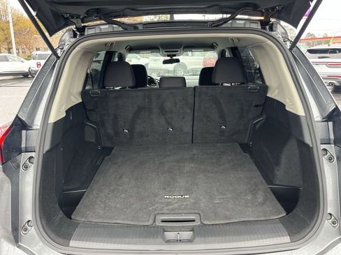 Used 2024 Nissan Rogue S image 36