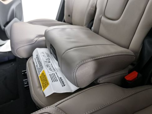 New 2026 Volvo XC90 B6 Ultra w/ Lounge Package AWD/4WD image 22