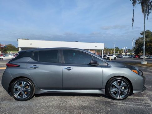 Certified 2022 Nissan Leaf SV image 3