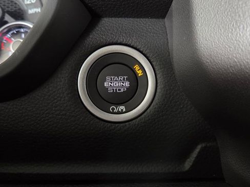 New 2026 RAM 1500 4x4 Crew Cab image 17