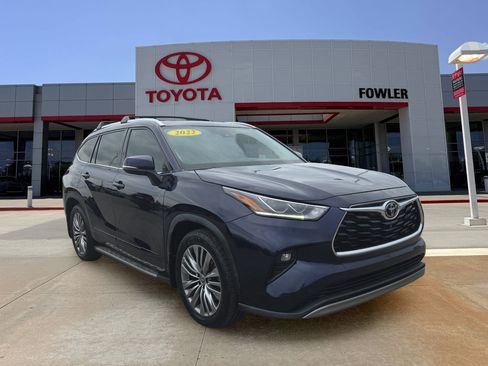 Used 2022 Toyota Highlander Platinum AWD/4WD image 7
