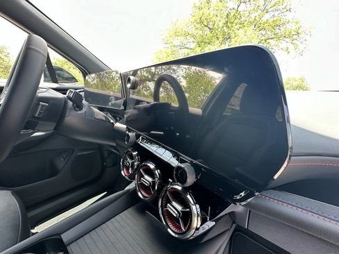 New 2025 Chevrolet Blazer EV RS image 12