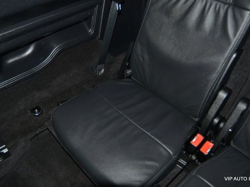 Used 2016 Land Rover LR4 HSE LUX image 30