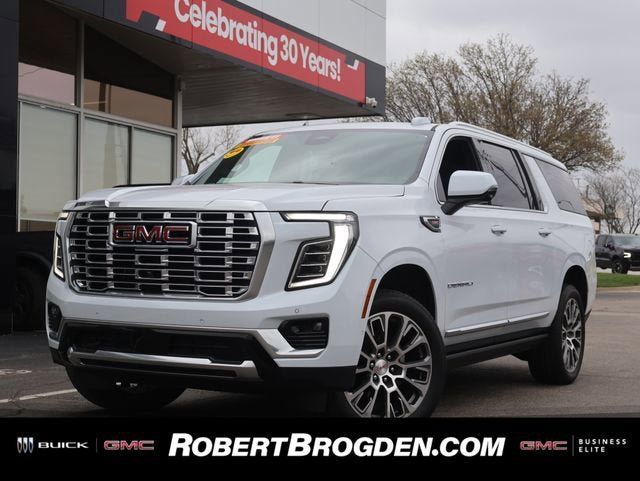 New 2026 GMC Yukon XL Denali w/ Sun & Power Step Package AWD/4WD image 1