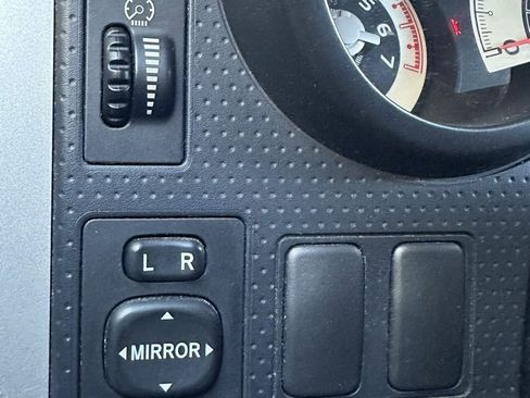 Used 2007 Toyota FJ Cruiser 4WD image 27