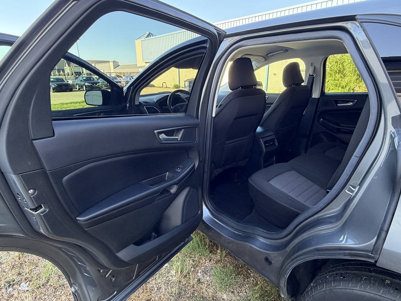 Used 2023 Ford Edge SE w/ Black Appearance Package AWD/4WD image 23