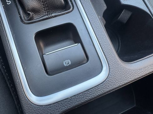 Used 2018 Ford Escape S image 29