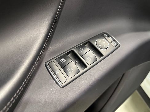 Used 2019 Tesla Model X Long Range AWD/4WD image 23
