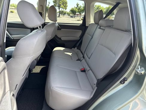 Used 2015 Subaru Forester 2.5i Limited AWD/4WD image 23
