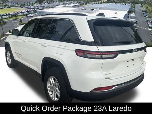 Certified 2025 Jeep Grand Cherokee Laredo image 8