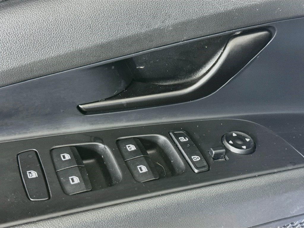 Used 2025 Hyundai Elantra N FWD image 23