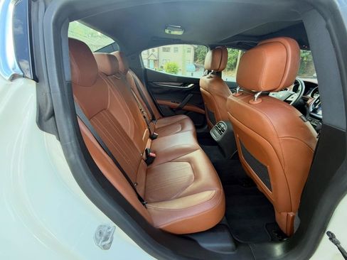 Used 2017 Maserati Ghibli S RWD image 15