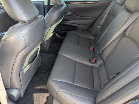 Used 2019 Lexus ES 350 350 w/ Premium Package image 29