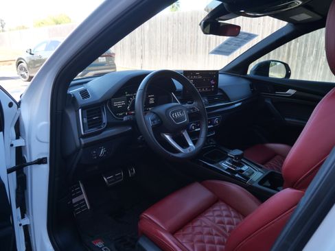 Used 2023 Audi SQ5 Premium Plus w/ Premium Plus Package image 18