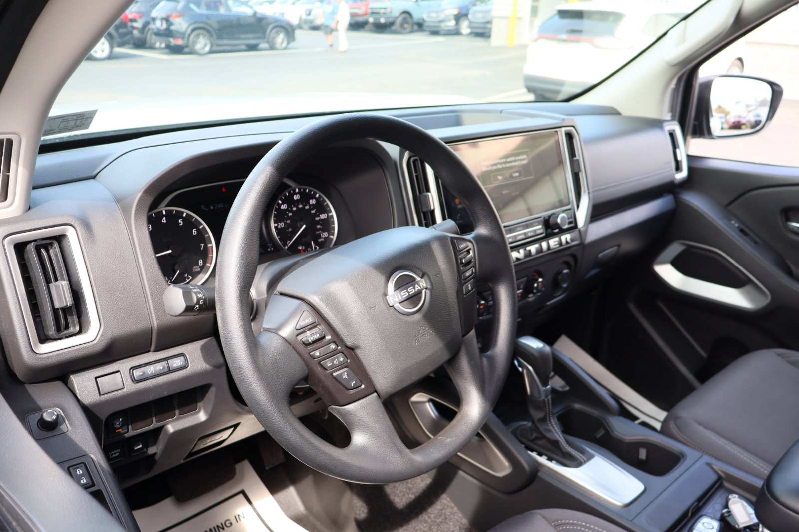 Used 2025 Nissan Frontier SV w/ Tow Package AWD/4WD image 10