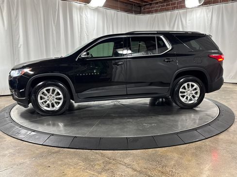 Used 2020 Chevrolet Traverse LT w/ LPO, Floor Liner Package FWD image 6