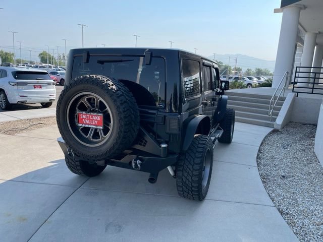 Used 2014 Jeep Wrangler Unlimited Sahara w/ Connectivity Group AWD/4WD image 5