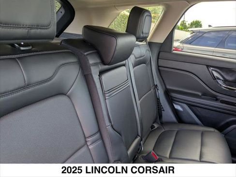 Used 2025 Lincoln Corsair Grand Touring w/ Equipment Group 302A AWD/4WD image 25