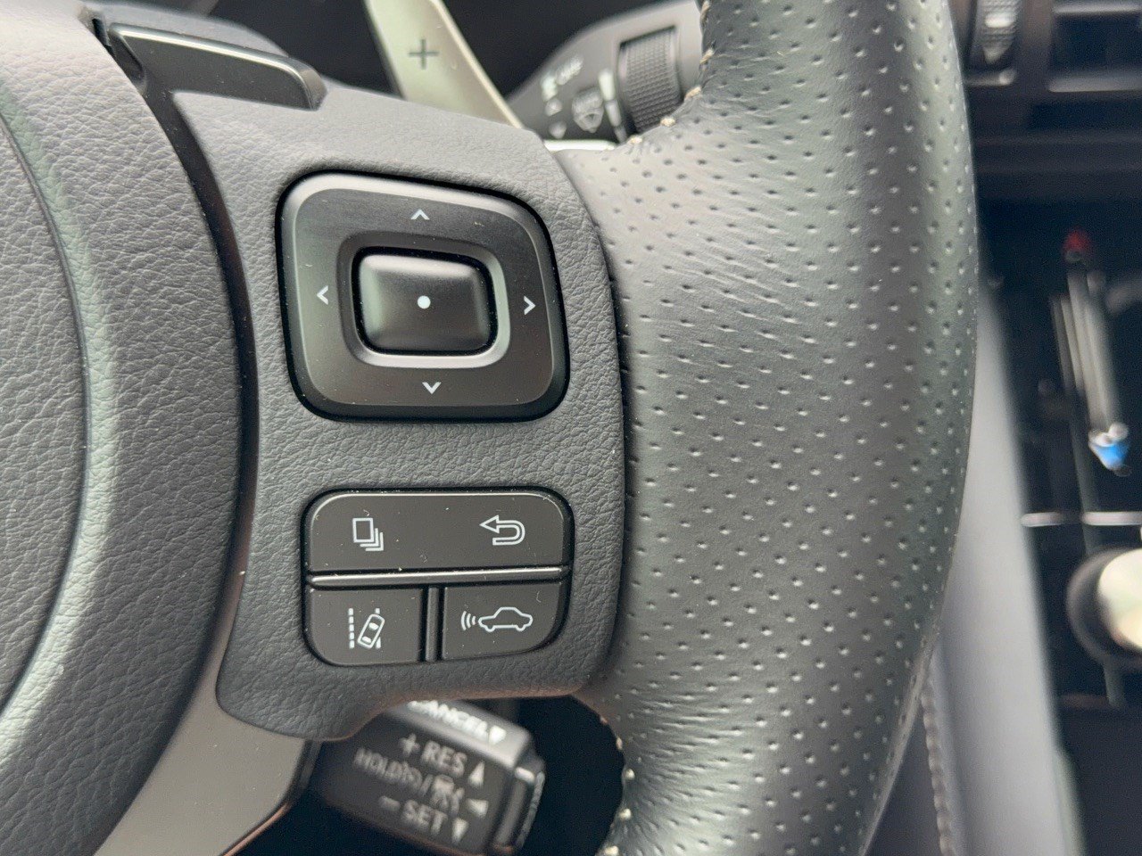 Used 2025 Lexus IS 350 F Sport w/ Navigation Package RWD image 19