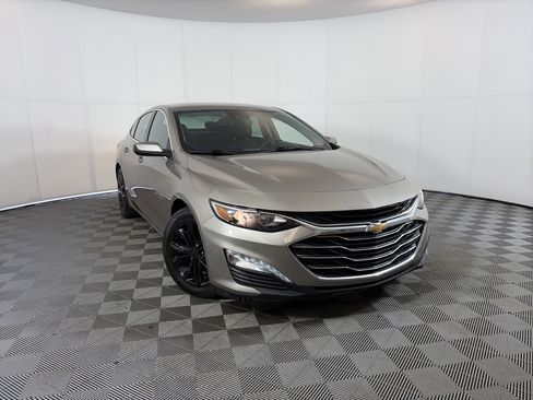 Used 2023 Chevrolet Malibu LT FWD image 1