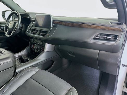 Used 2023 Chevrolet Suburban Premier image 31